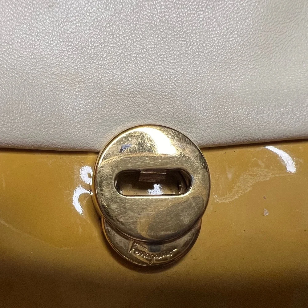 Pre-owned SALVATORE FERRAGAMO BAG LEATHER ENAMEL WHITE YELLOW MUSTARD COLOR - Picture 14 of 14